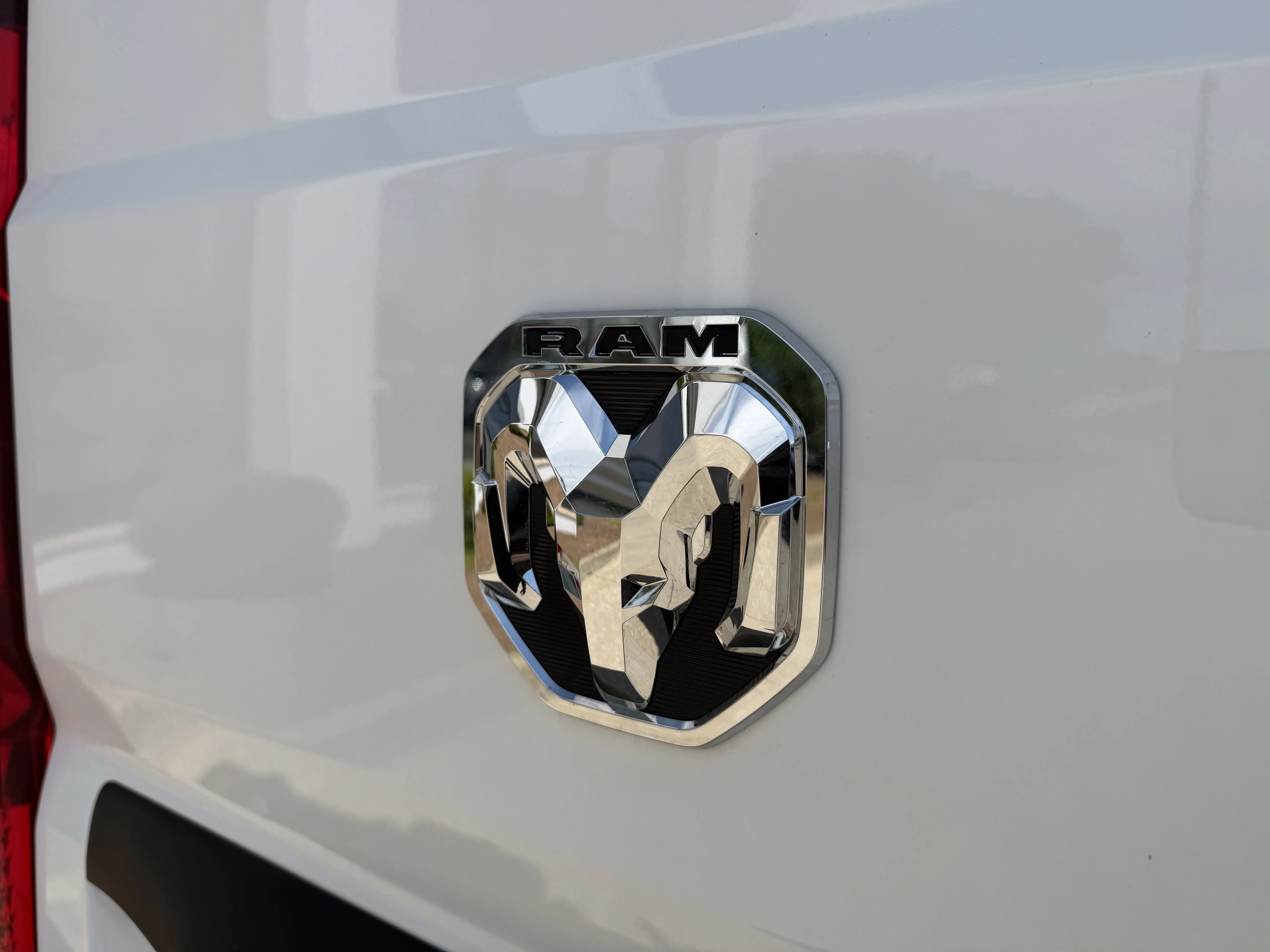 New 2026 Bright White Clear-Coat Exterior Paint RAM Tradesman image 9