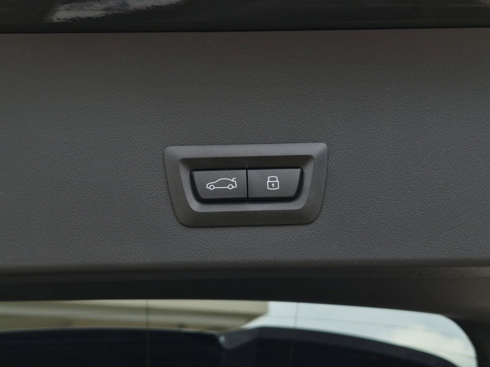 2025 BMW X3 30 - Photo 9