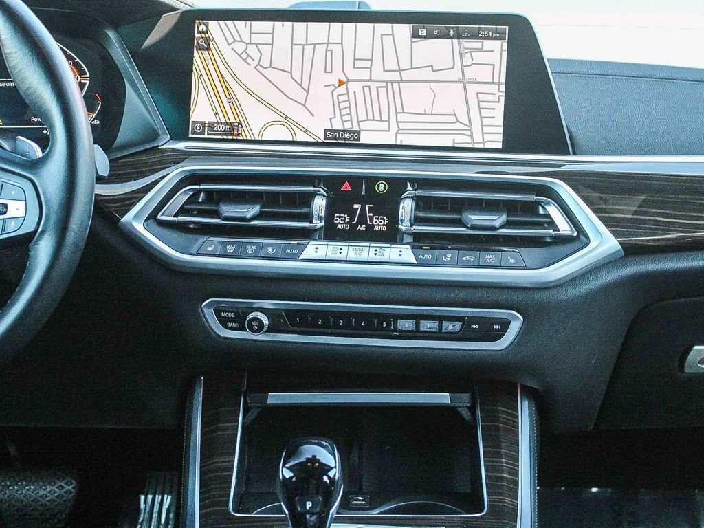Used 2023 White BMW sDrive40i image 12