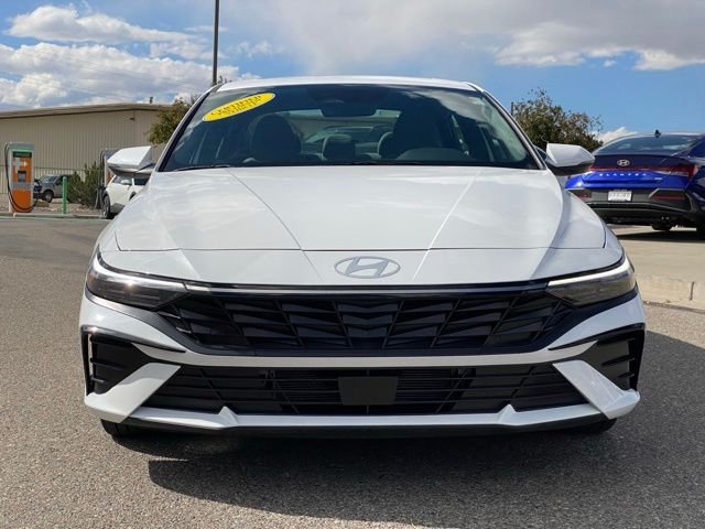 2025 Hyundai Elantra Limited - Photo 8