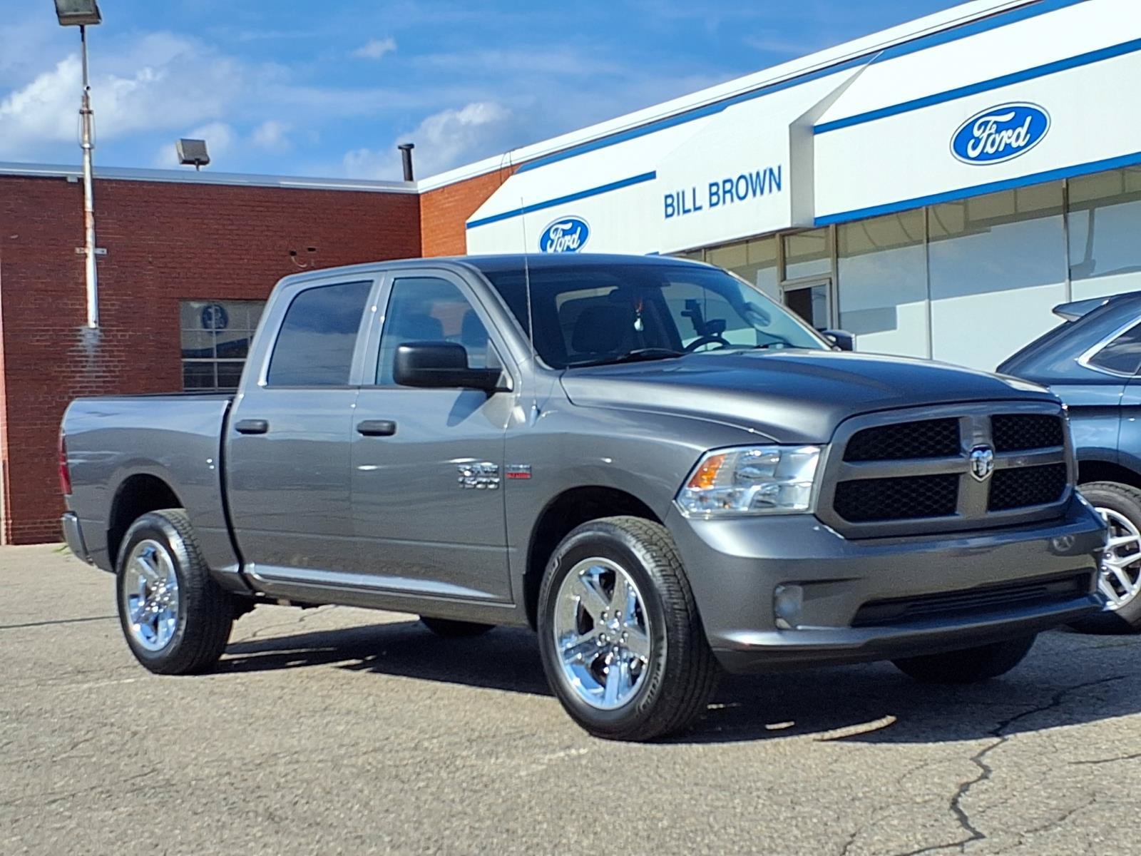 2013 RAM 1500 Express 4x4 Crew Cab's photo
