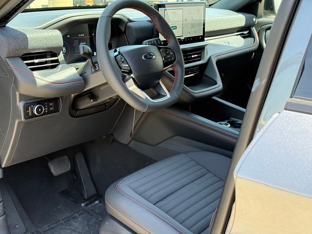 New 2026 Carbonized Gray Metallic Ford ST-Line image 6
