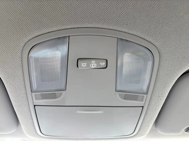 Used 2017 Lakeside Blue Hyundai SE image 29