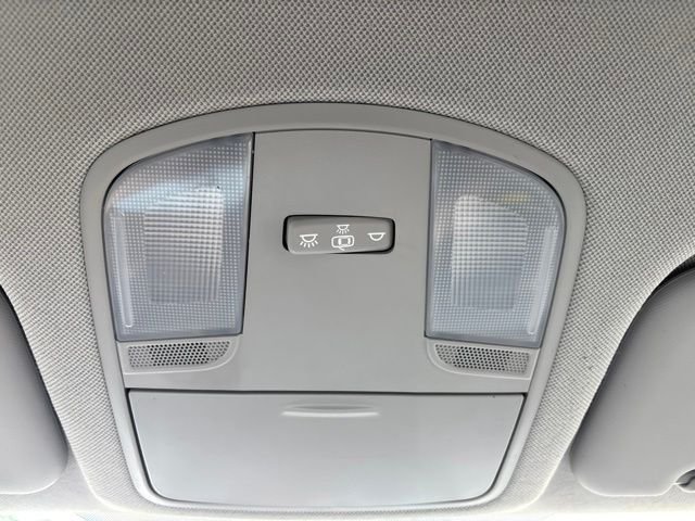 Used 2017 Lakeside Blue Hyundai SE image 29