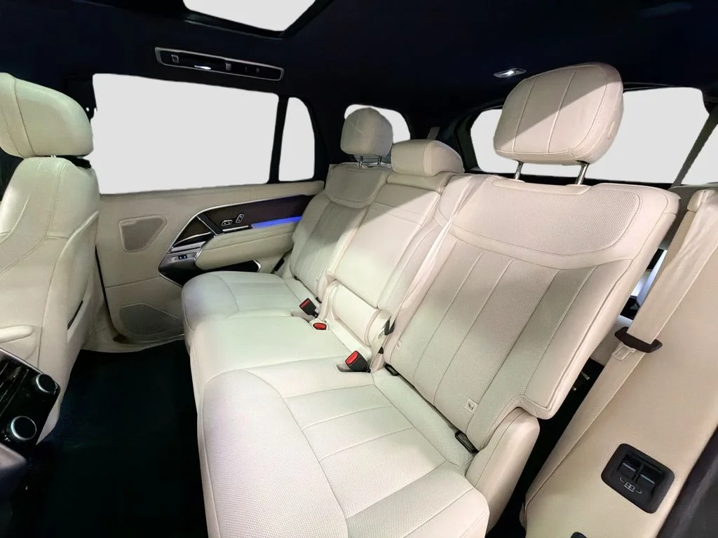Used 2025 Black Land Rover SE image 25