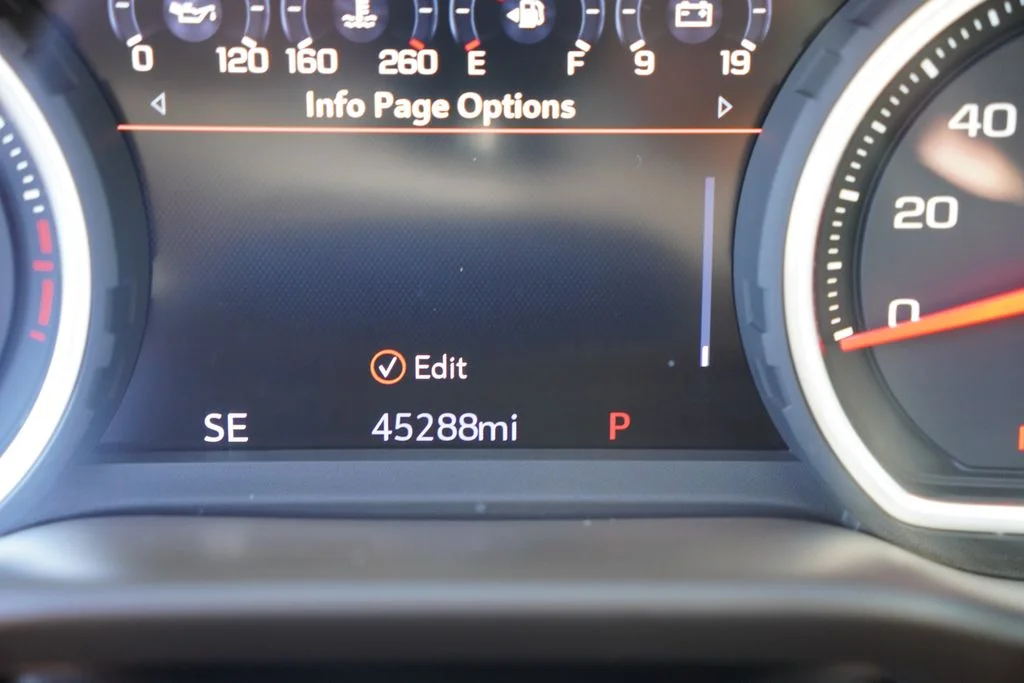 Used 2019 Cajun Red Tintcoat Chevrolet LTZ image 40