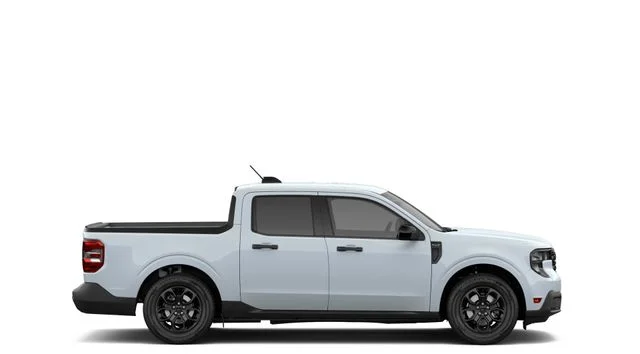 New 2026 Space White Metallic Ford XLT image 5
