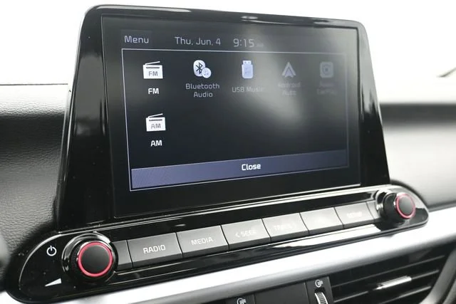 Used 2022 Snow White Pearl Kia LXS image 15