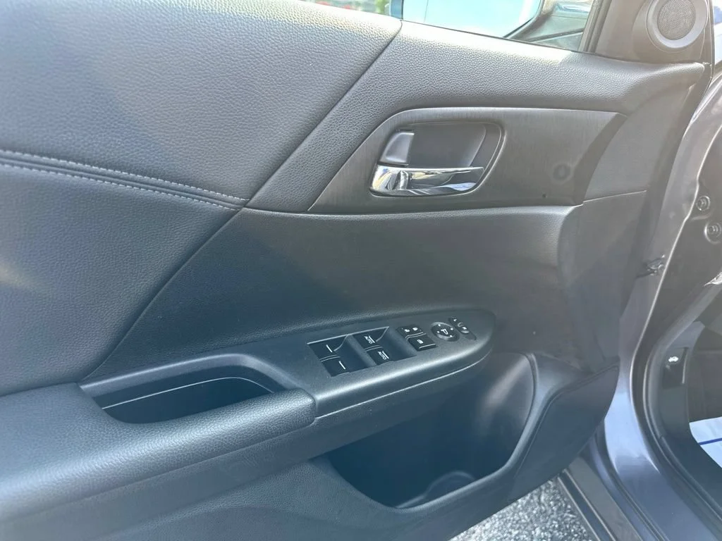 Used 2014 Gray Honda BASE image 11