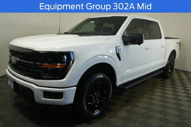 New 2026 Oxford White Ford XLT image 4