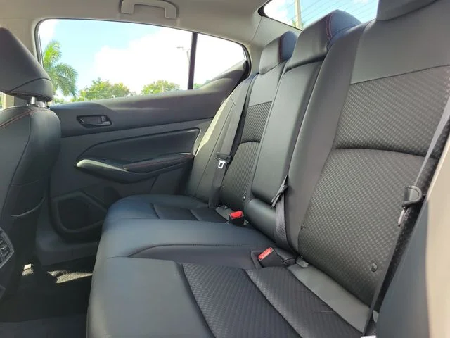 New 2026 Gray Sky Pearl / Super Black Two-tone Nissan SR image 11