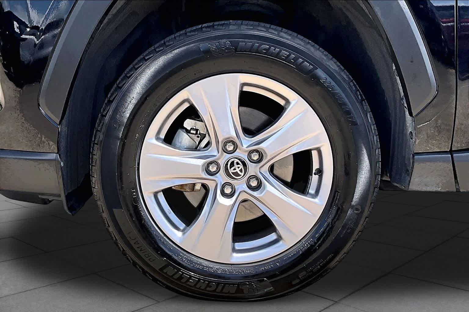 Used 2025 Midnight Black Metallic Toyota XLE image 11