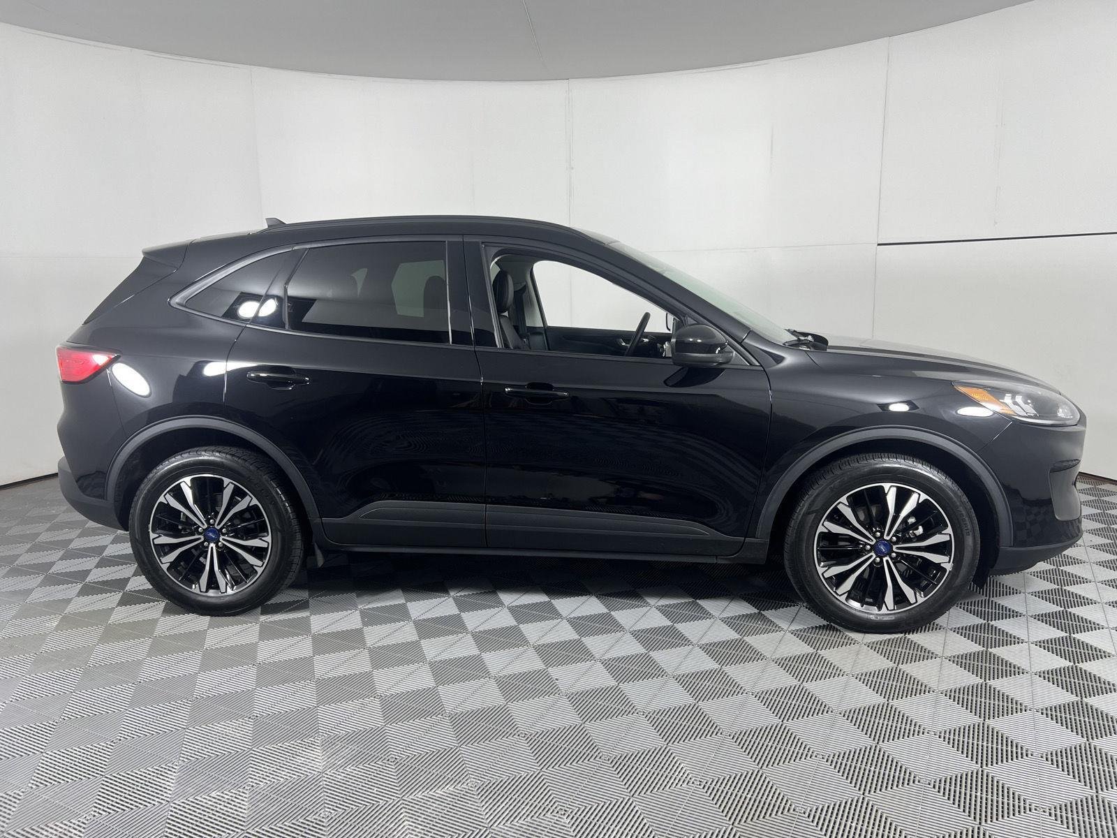 Used 2022 Agate Black Ford SEL image 12