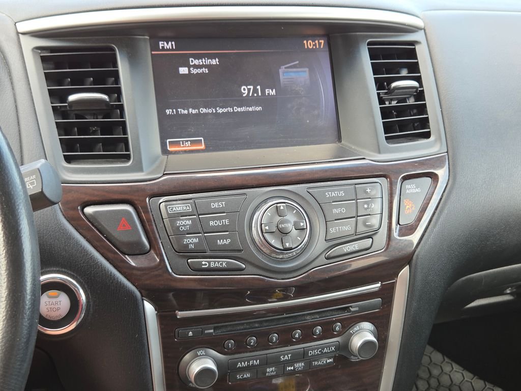 Used 2015 Gray Nissan SL image 25