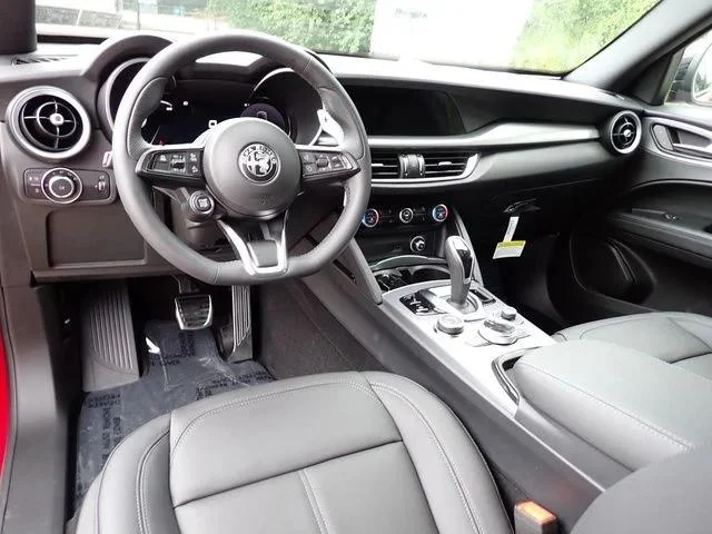 2025 Alfa Romeo Stelvio Base - Photo 27