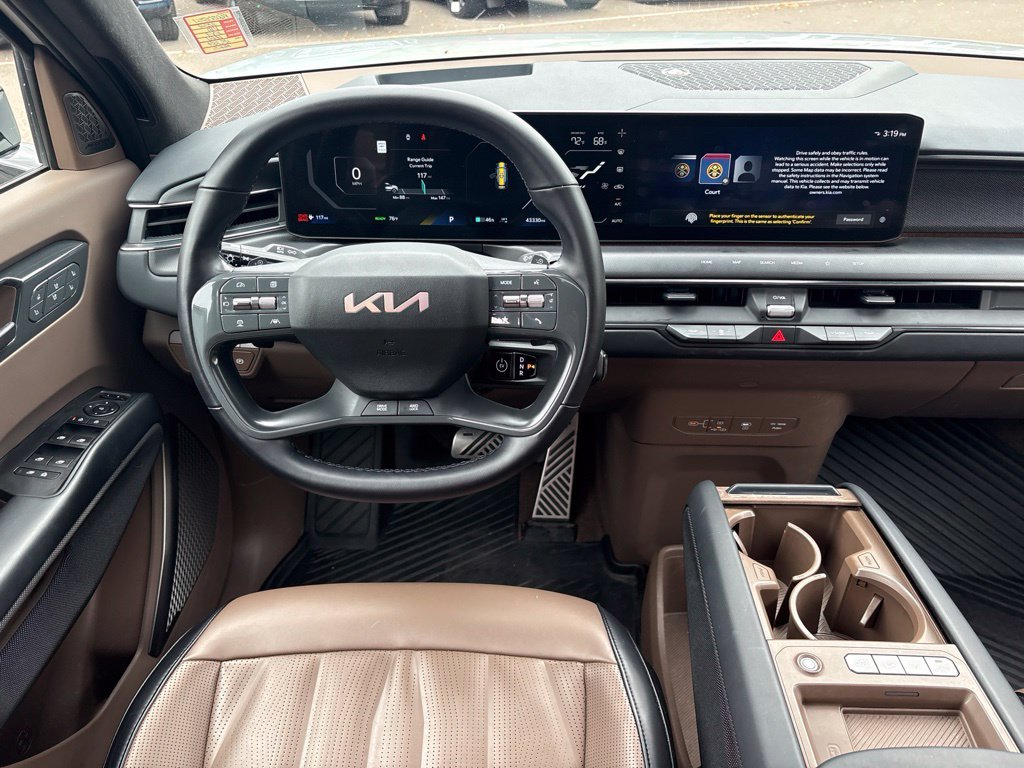 Used 2024 White Kia GT-Line image 11