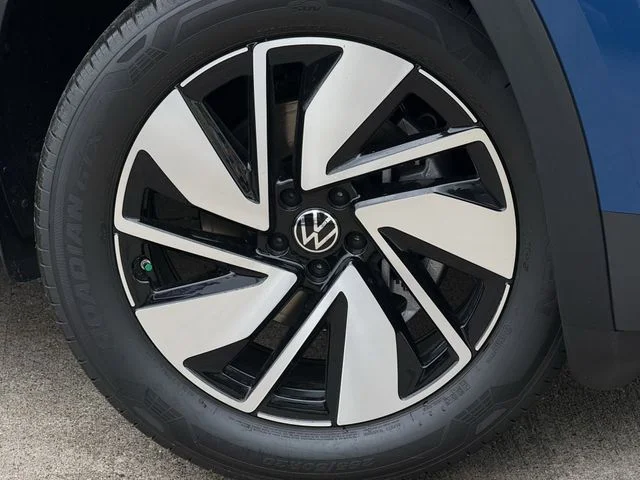 New 2026 Blue Volkswagen 2.0T SE w/Technology image 7