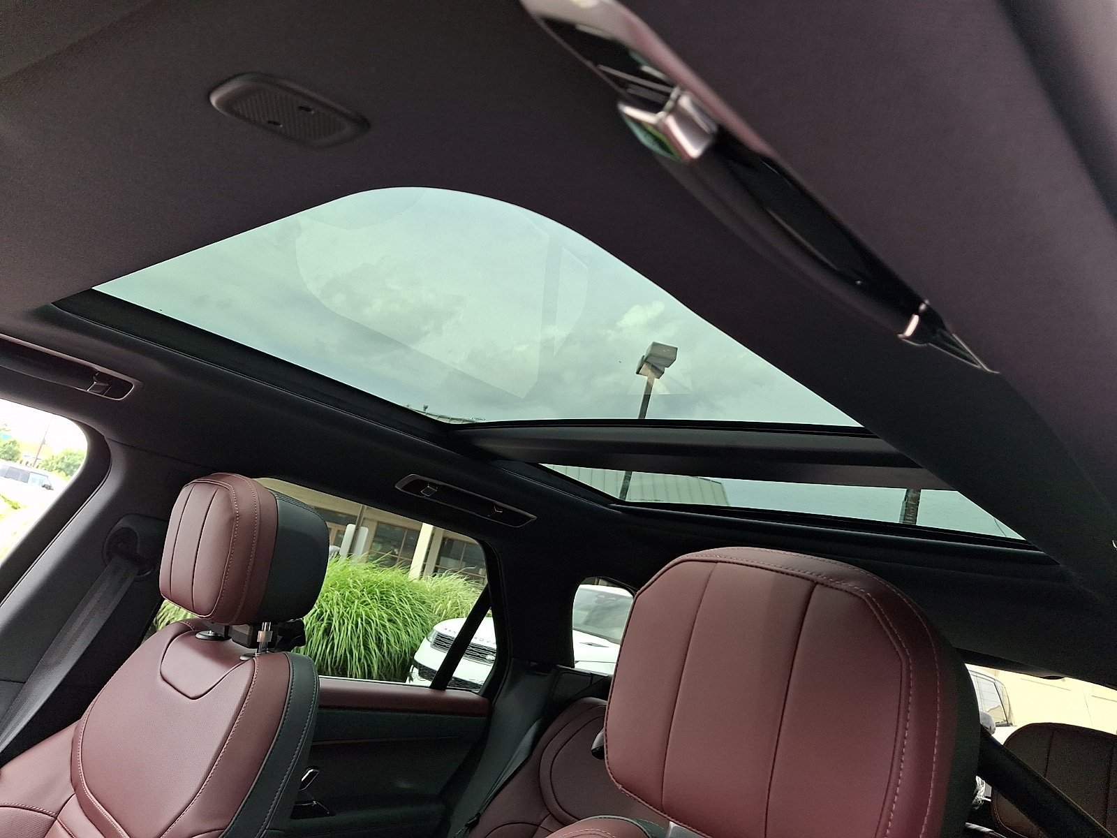 New 2026 Borasco Grey LAND ROVER Dynamic SE image 11