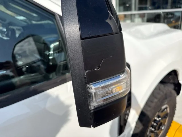Used 2025 White Metallic Ford Lariat image 17