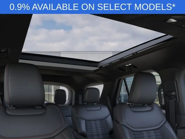 New 2026 Star White Metallic Tri-Coat Ford ST-Line image 22