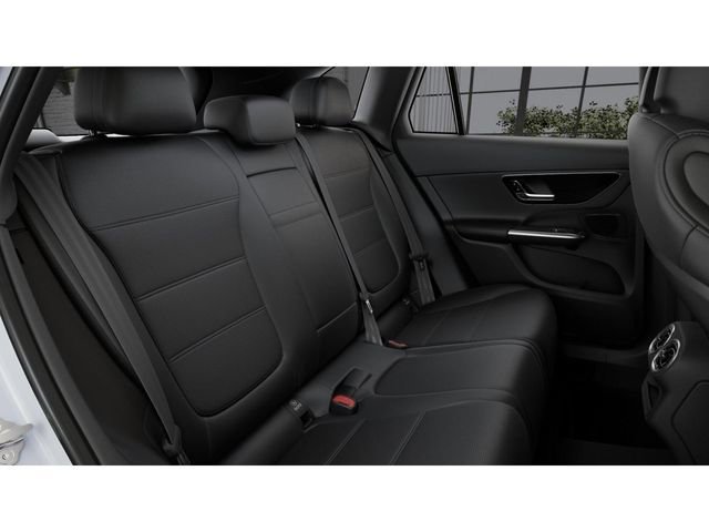 New 2026 Polar White Mercedes-Benz GLC 300 image 6