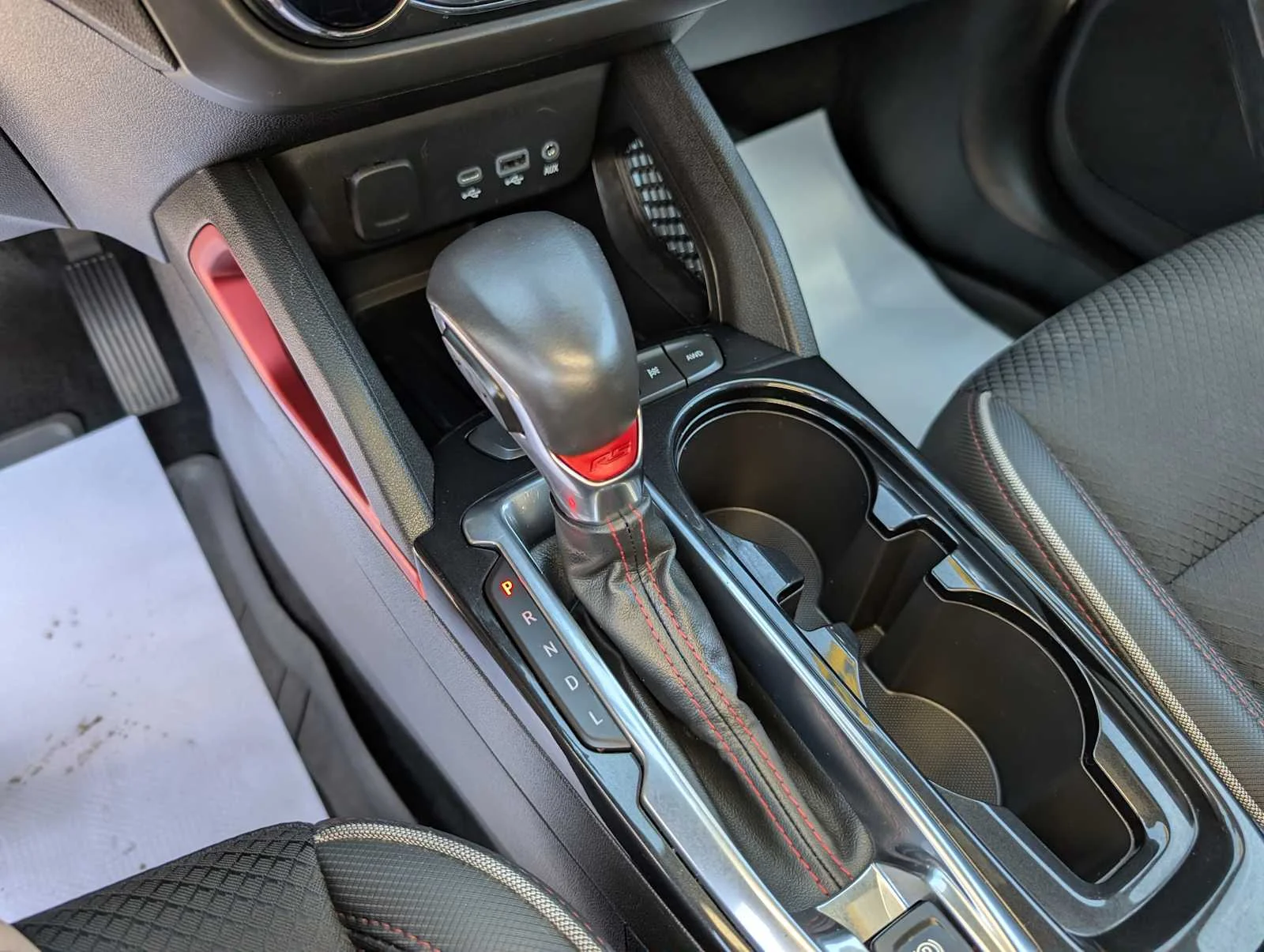 Used 2022 SUMMIT WHITE Chevrolet RS image 28