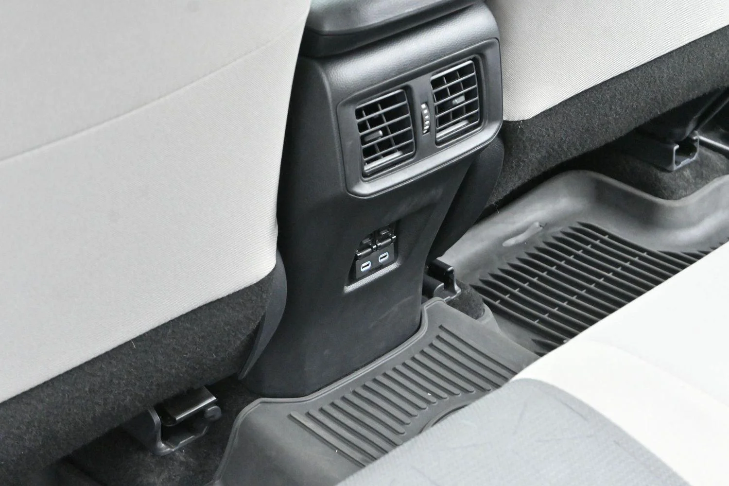Used 2025 White Toyota XLE image 28