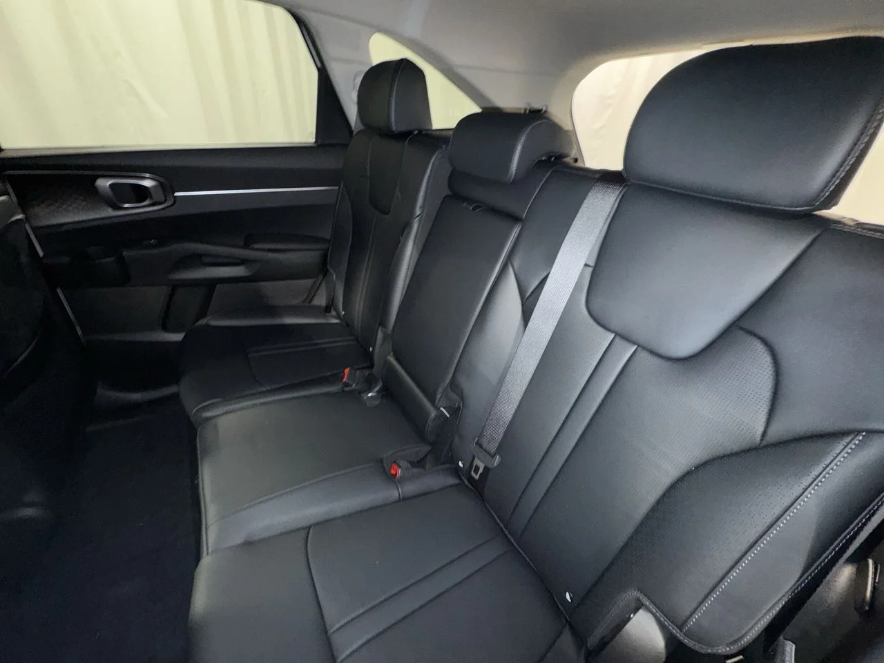 New 2026 Snow White Pearl Kia EX image 27