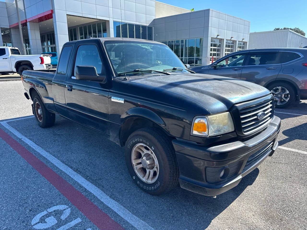 Used 2007 Black Ford XL image 2