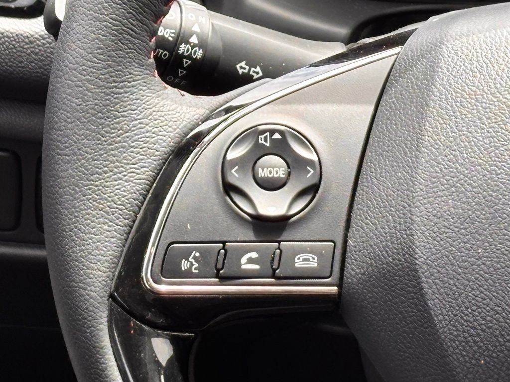 Used 2026 Silver Mitsubishi  image 13