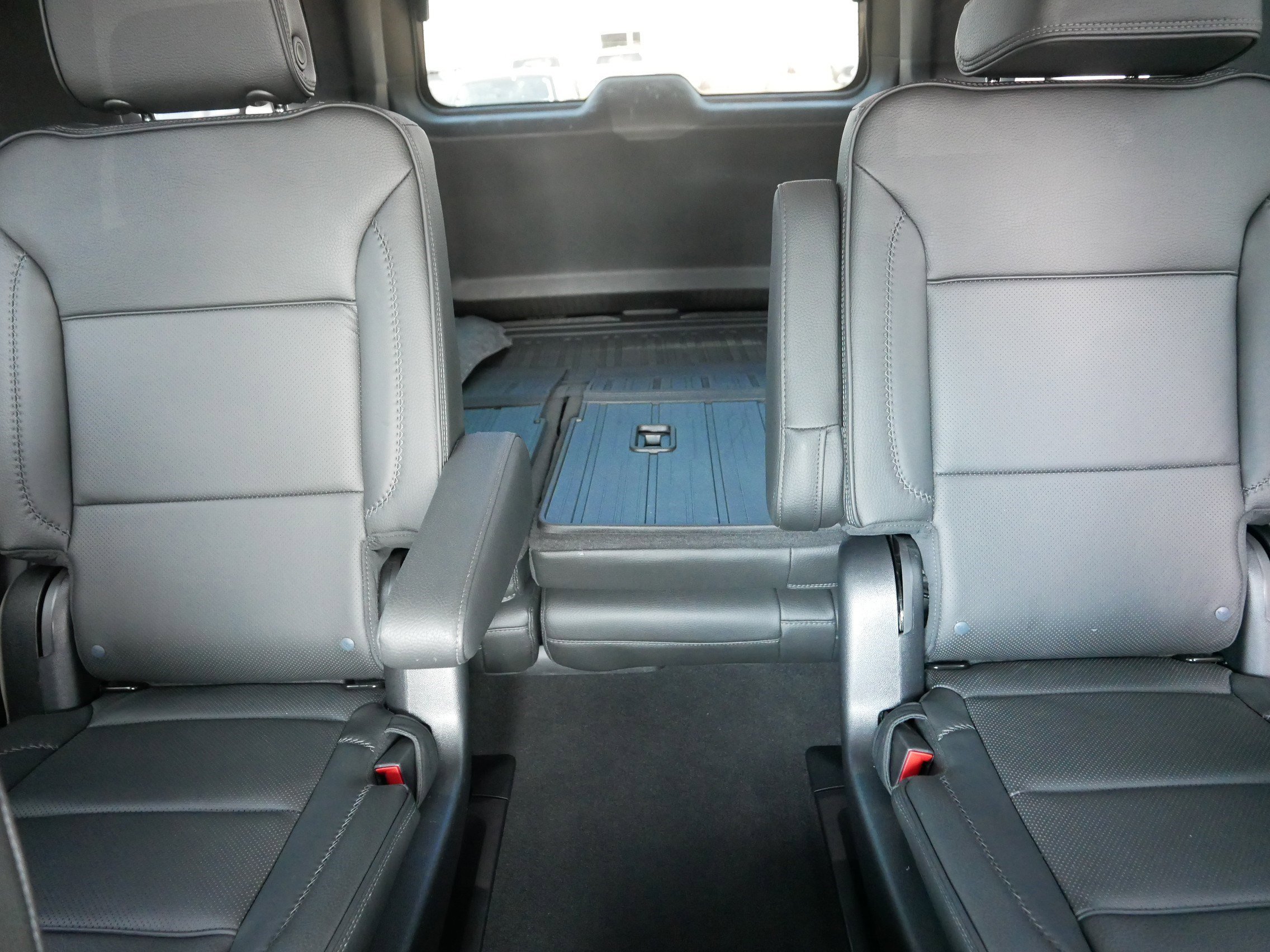 2023 GMC Yukon Denali - Photo 13