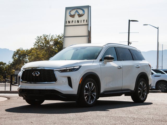 2025 INFINITI QX60 LUXE