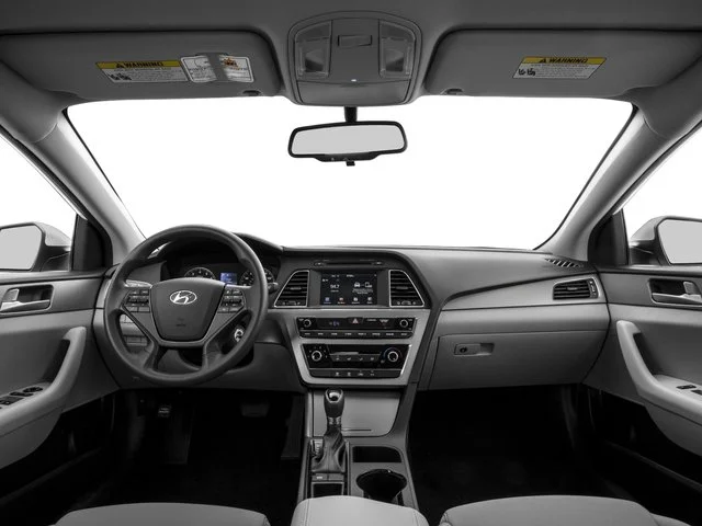 Used 2017 Phantom Black Hyundai SE image 11