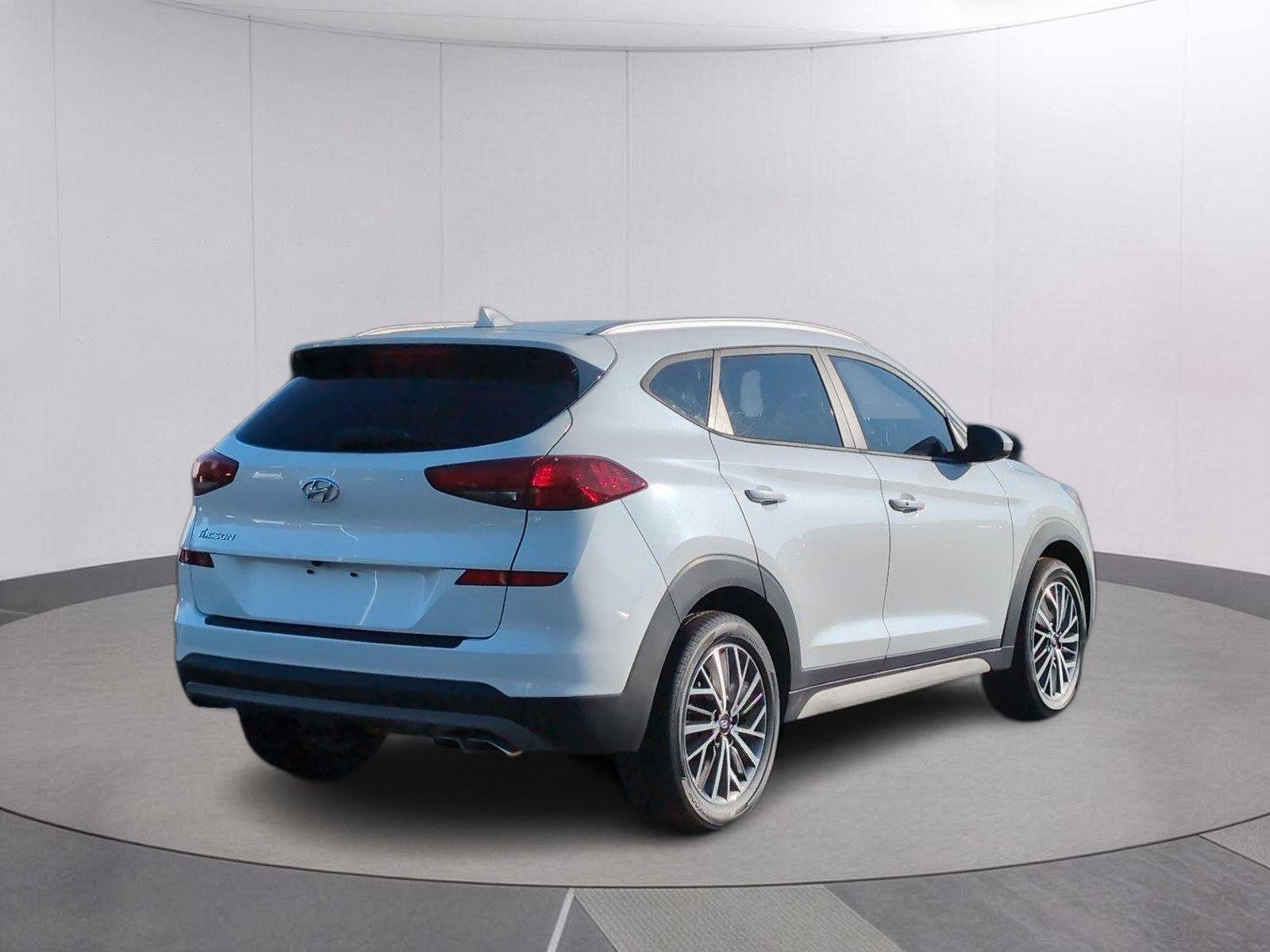 Used 2021 White Cream Hyundai SEL image 7