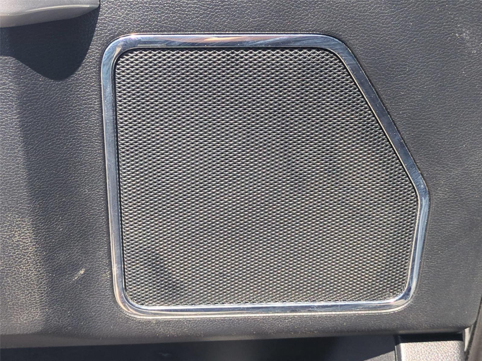 Used 2020 Agate Black FORD LARI image 17