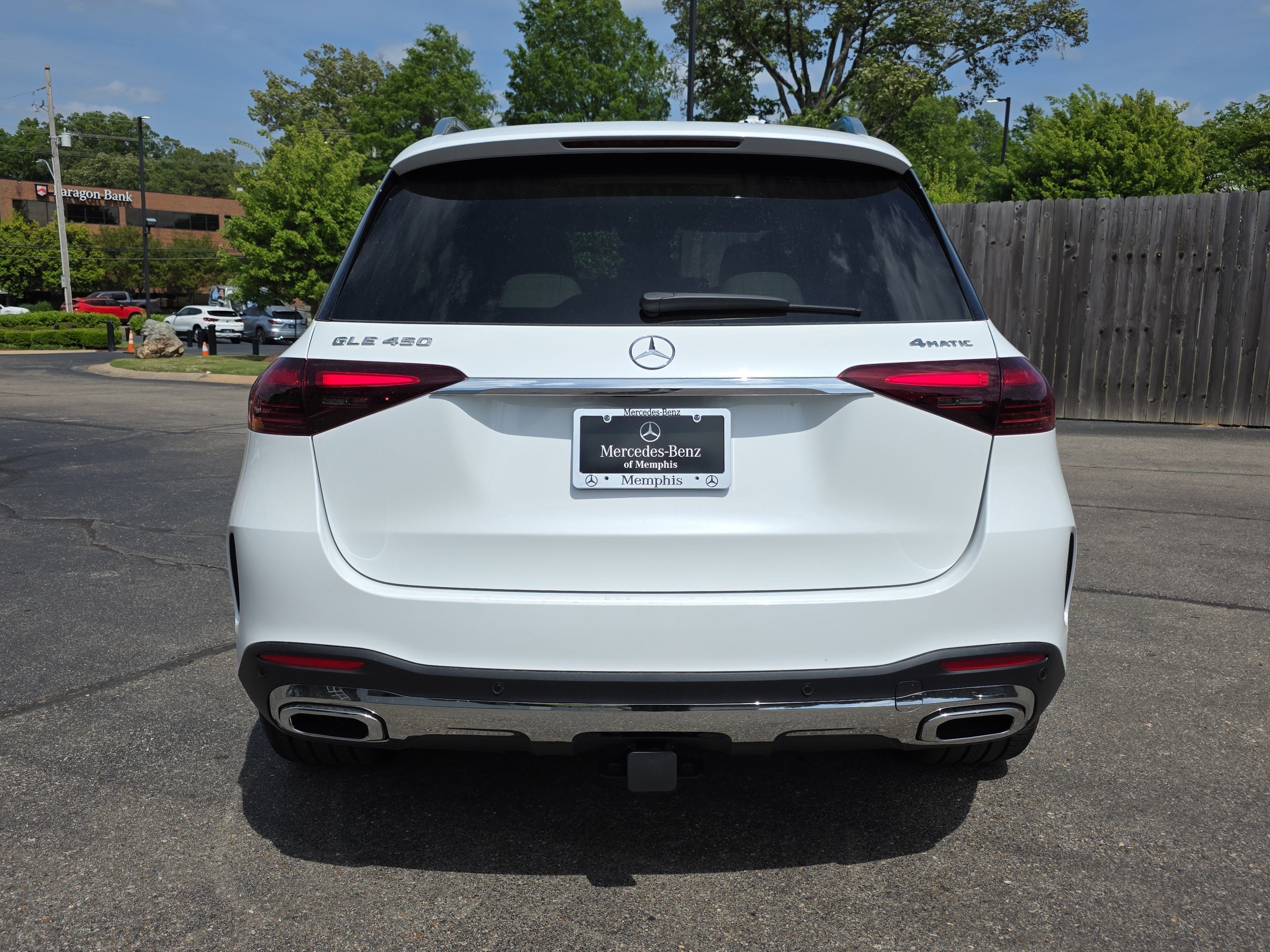 New 2026 MANUFAKTUR Moonlight White Metallic Mercedes-Benz GLE 450 image 33