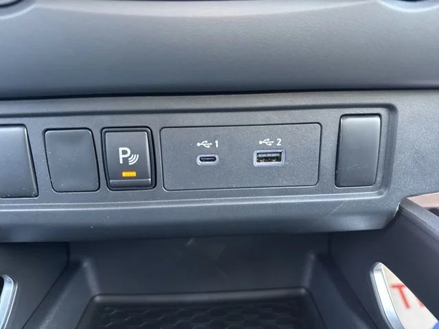 New 2026 Glacier White Nissan Crew Cab SV image 20