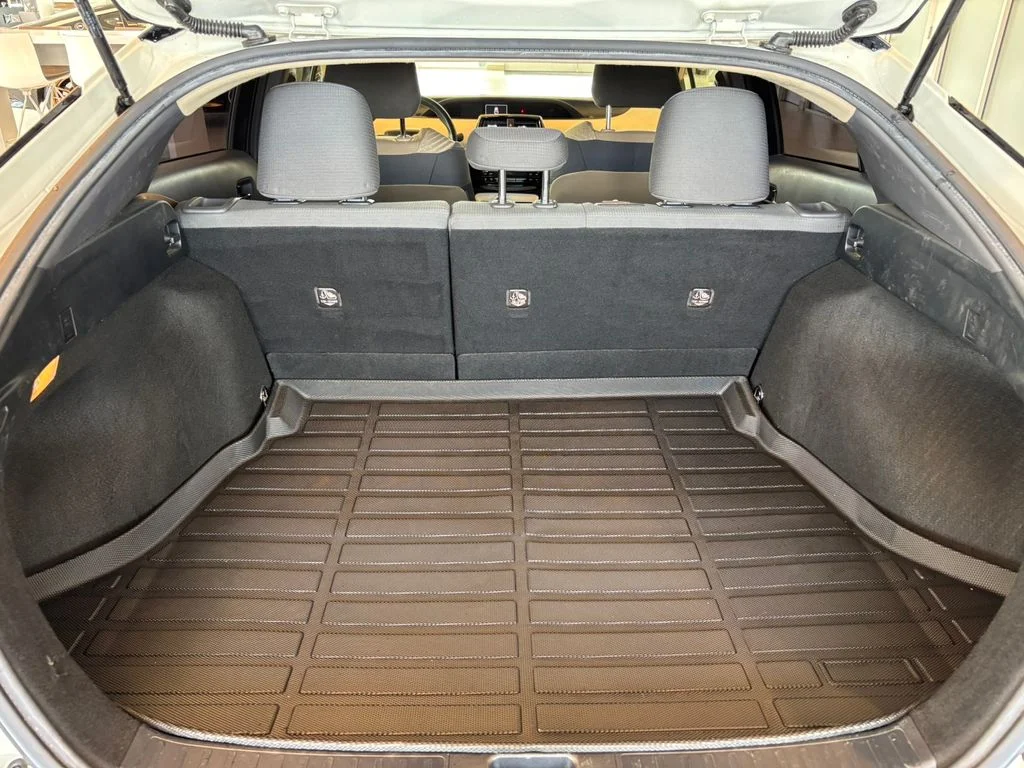 Used 2016 White Toyota Two image 32