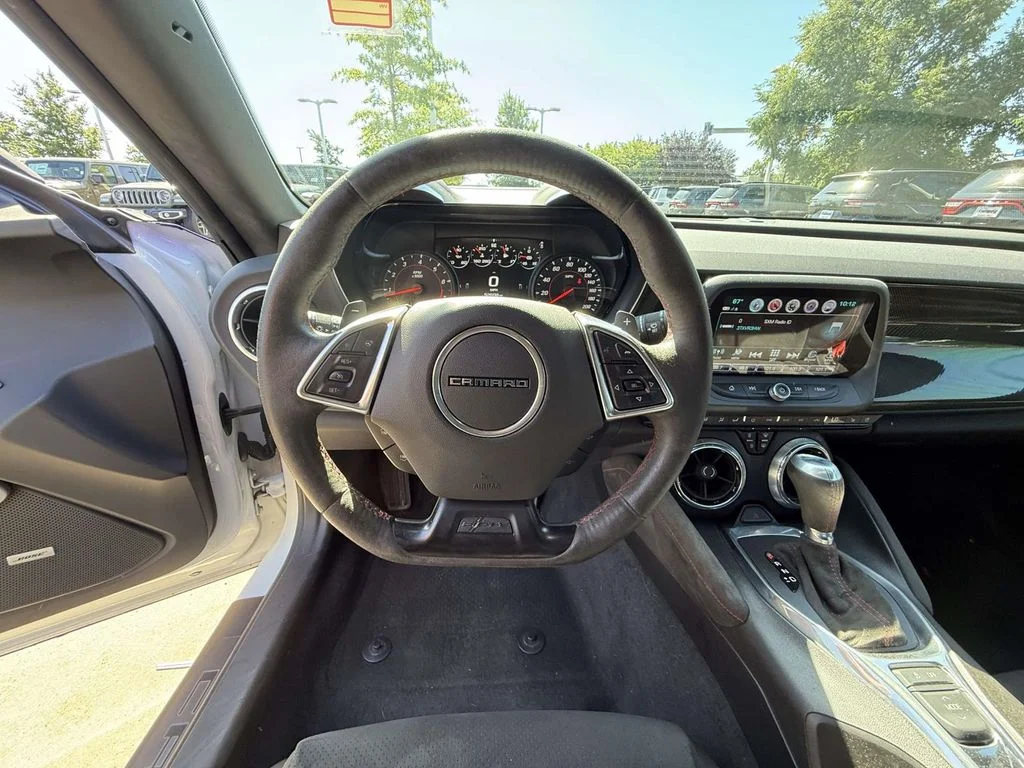 Used 2017 White Chevrolet ZL1 image 17