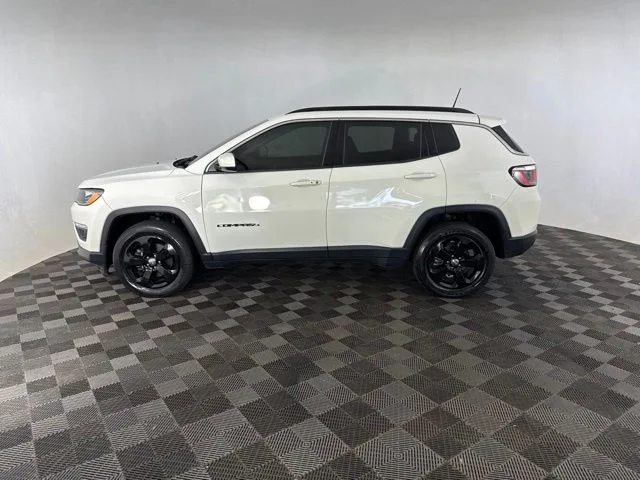 Used 2020 White Jeep Latitude image 8