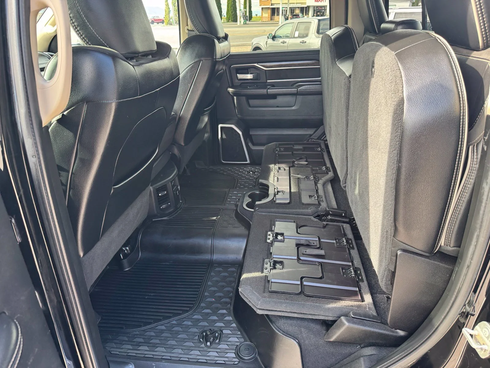 Used 2020 Black Ram Laramie image 35