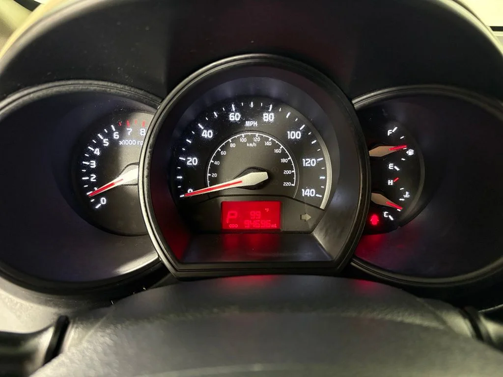 Used 2016 White Kia LX image 20