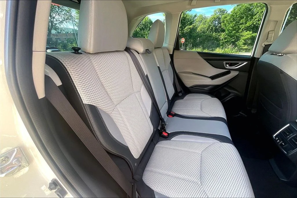 Used 2023 White Subaru Premium image 27