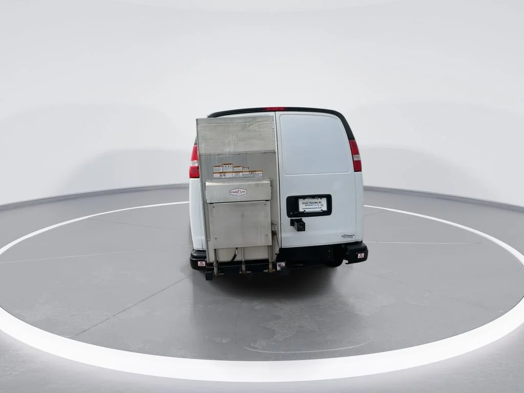 Used 2022 White Chevrolet Work Van image 7