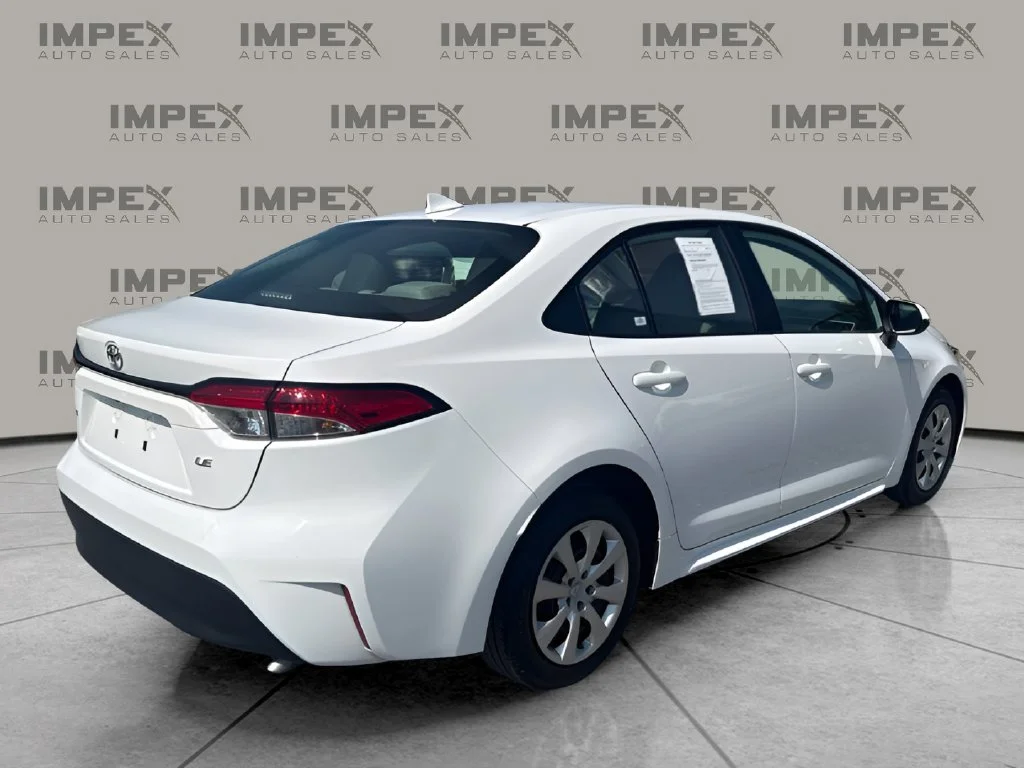 Used 2025 White Toyota LE image 5