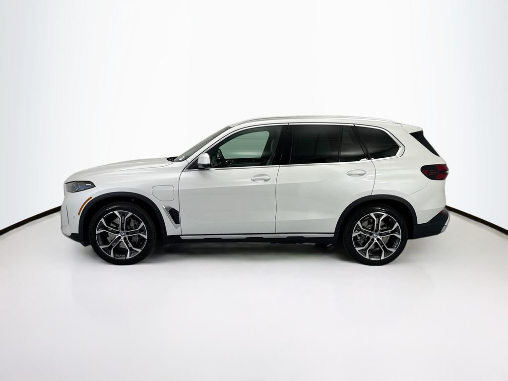 New 2026 White Metallic BMW xDrive50e image 8