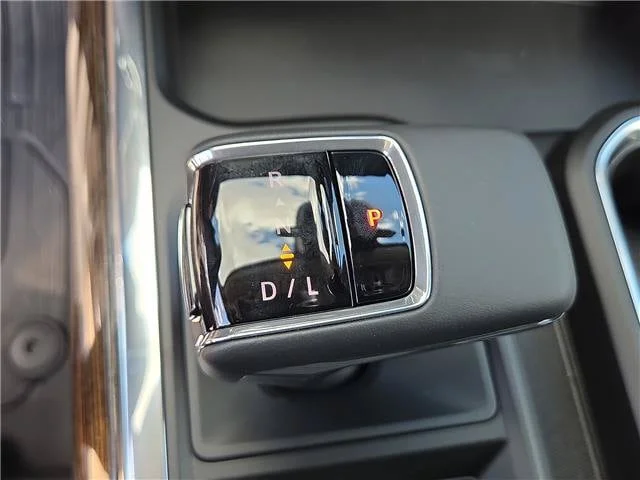 New 2026 Sterling Metallic GMC Elevation image 15