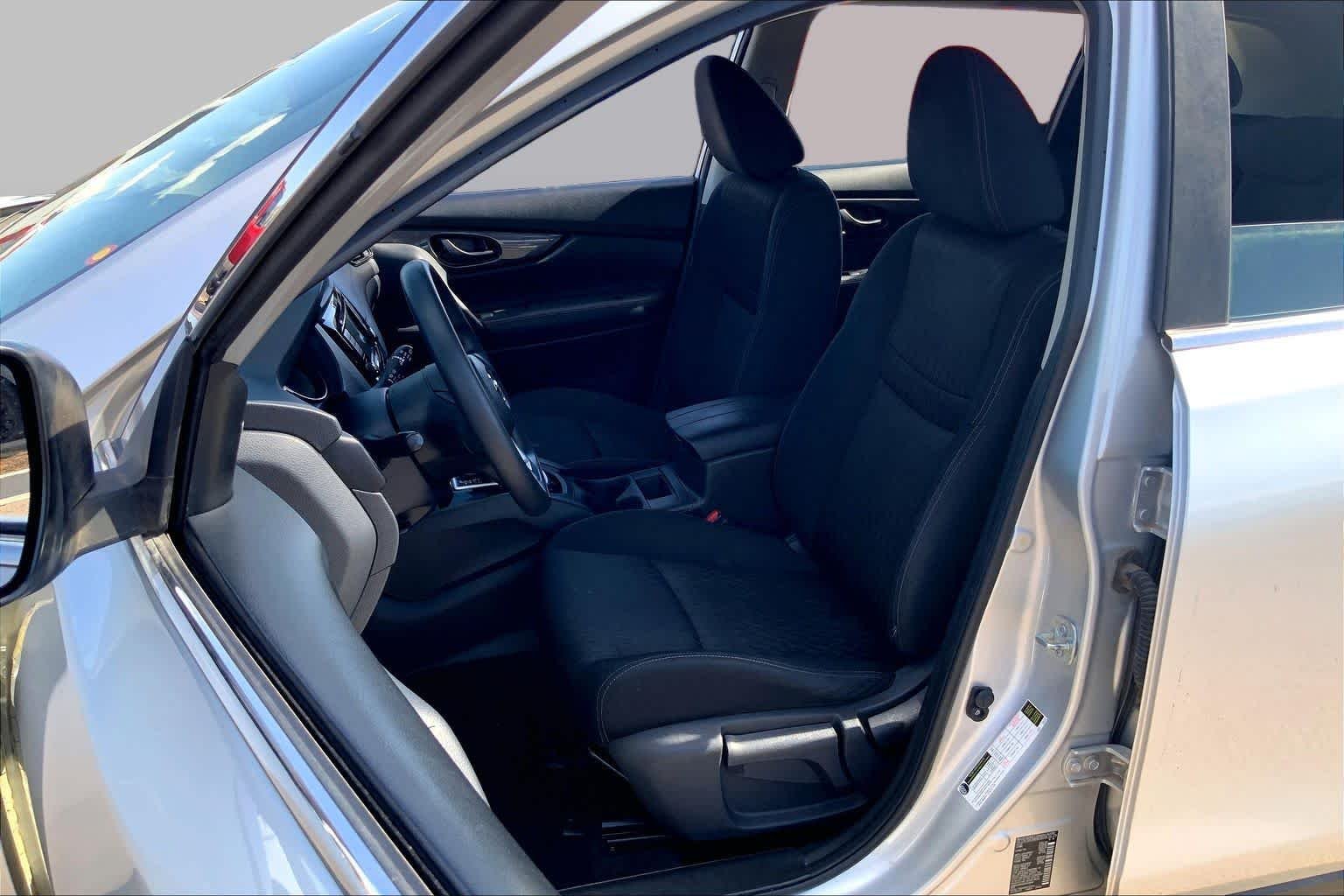 Used 2019 Brilliant Silver Metallic Nissan S image 8