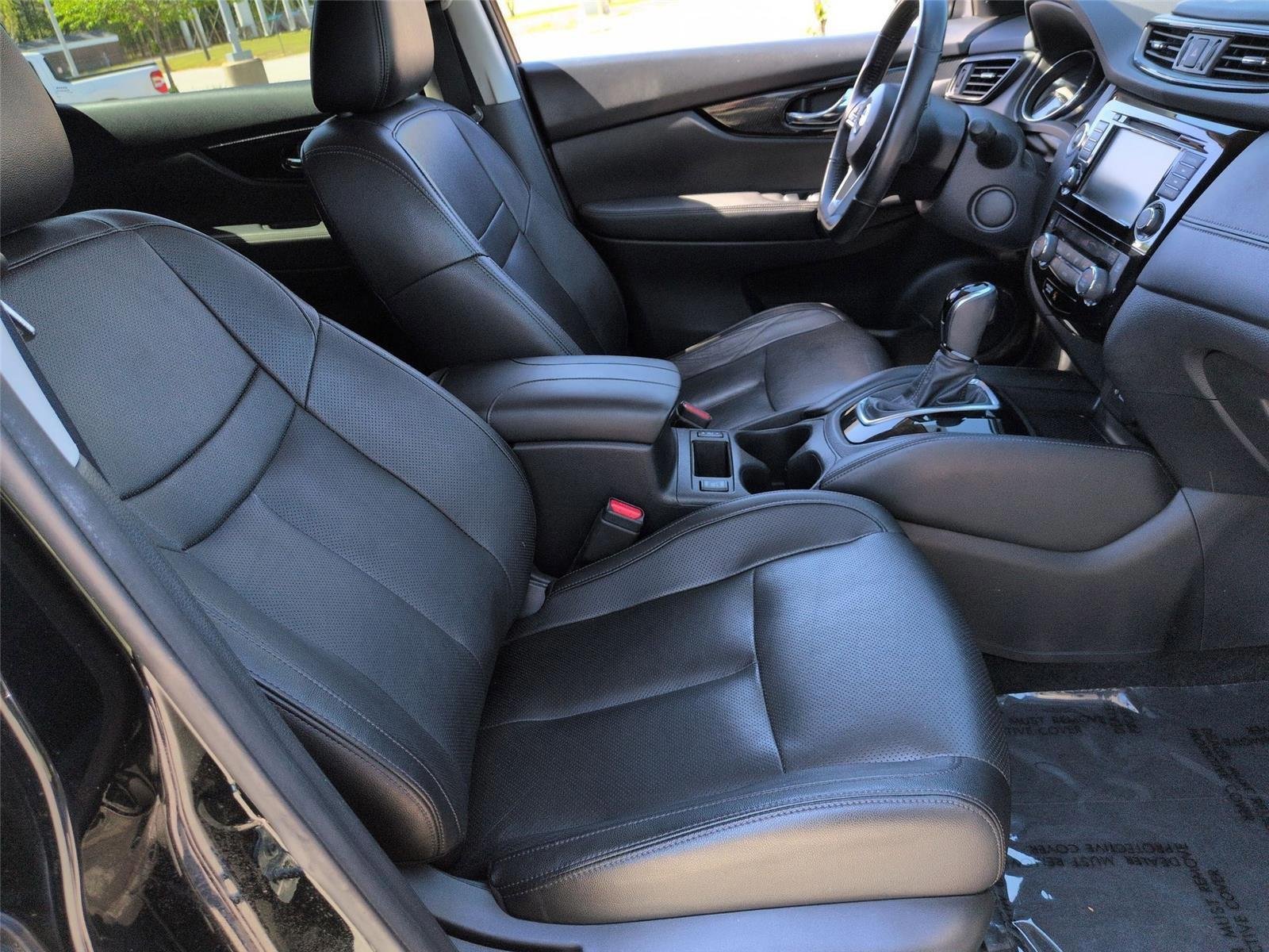 Used 2018 Magnetic Black Nissan SL image 36