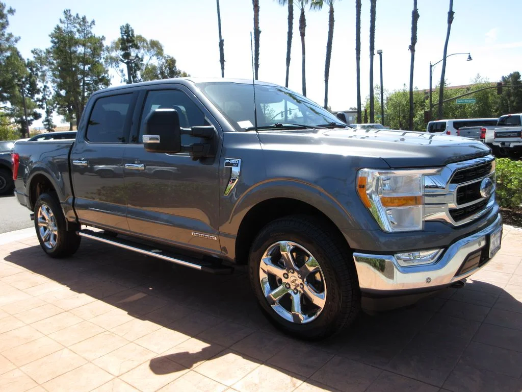 Certified Used 2023 Gray Metallic Ford XLT image 6